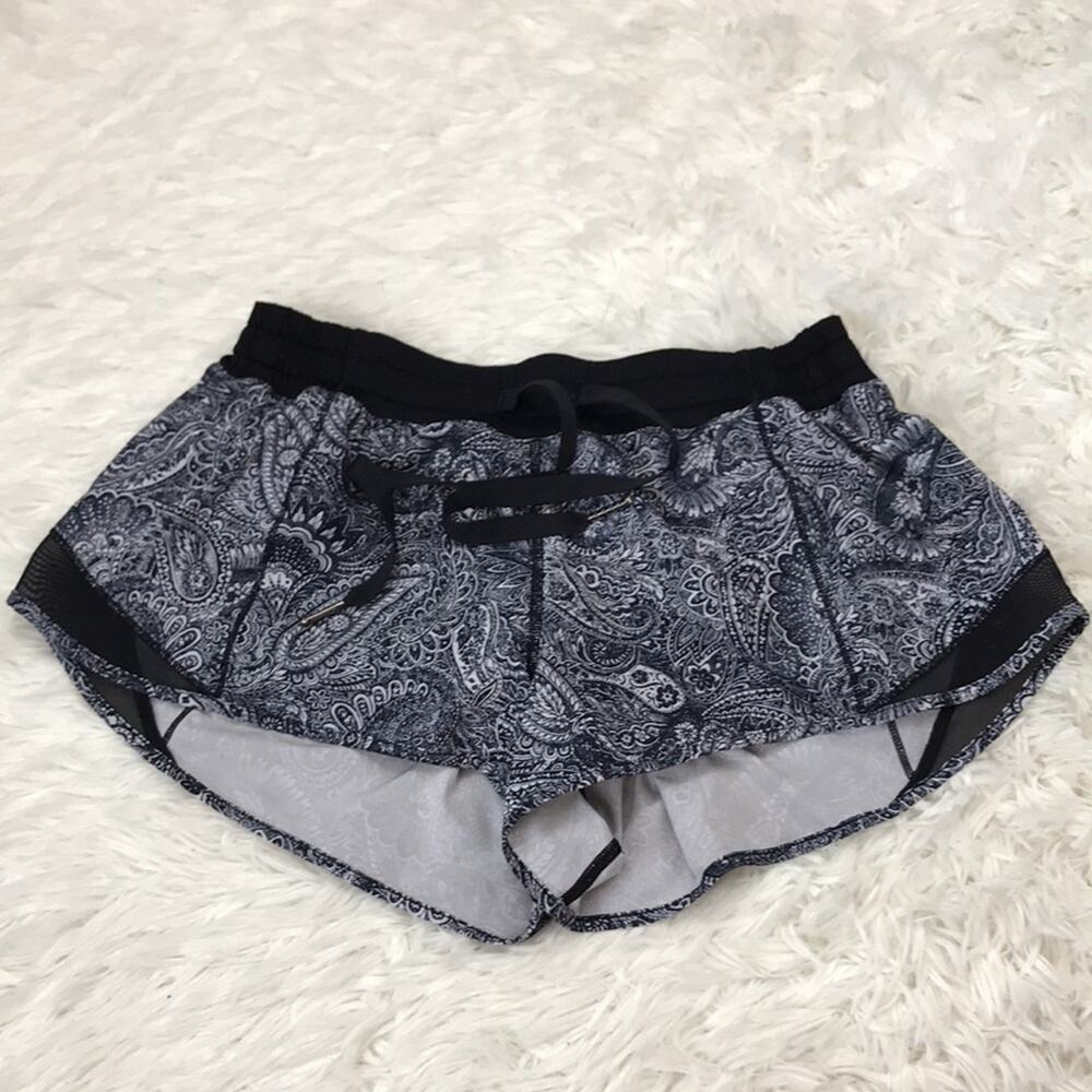 Lululemon Hotty Hot Short Mini Antique Paisley